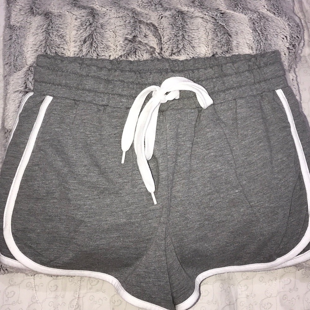 COMFY LOUNGE SLEEPWEAR SHORTS